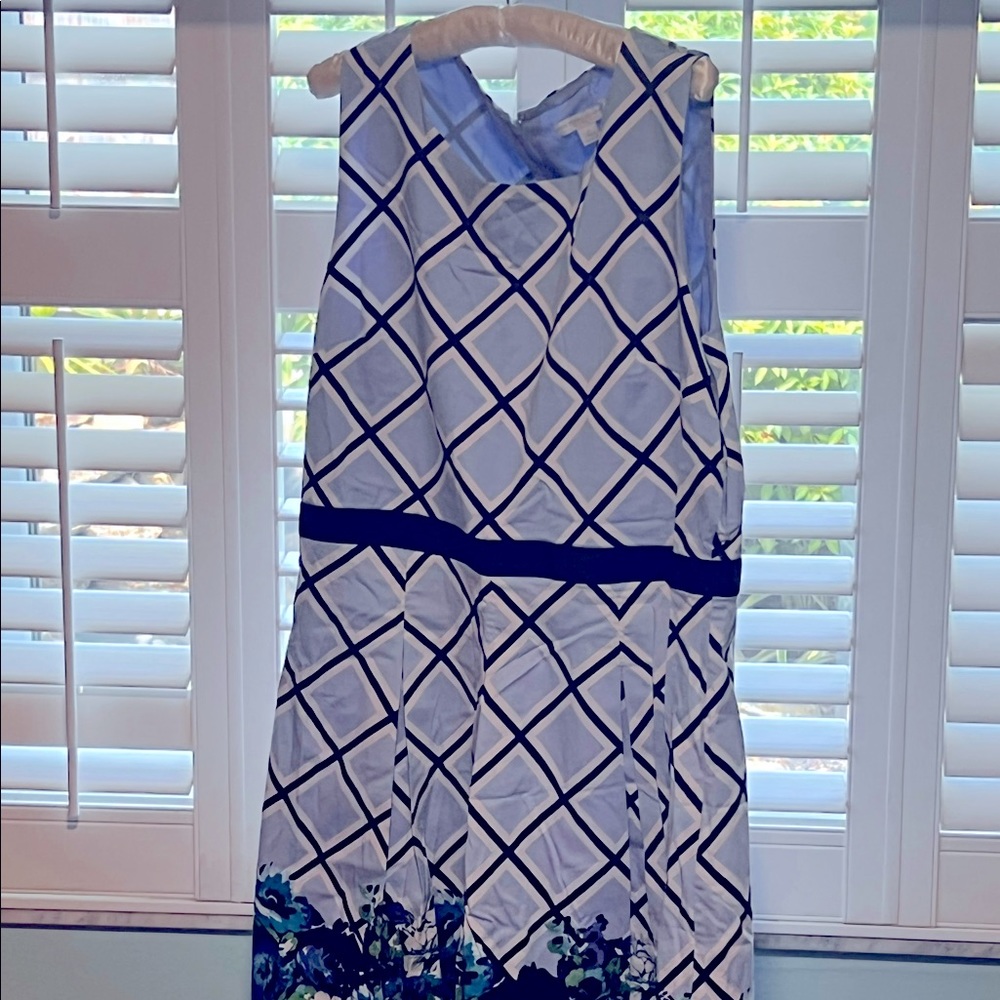 Sleeveless dress